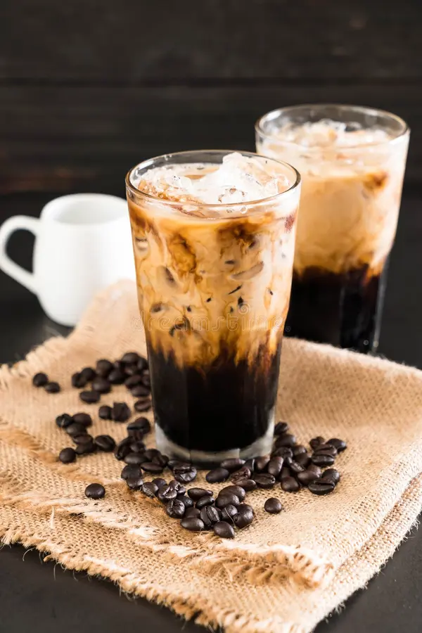 iced-coffee-milk-iced-coffee-milk-table-103909566.webp