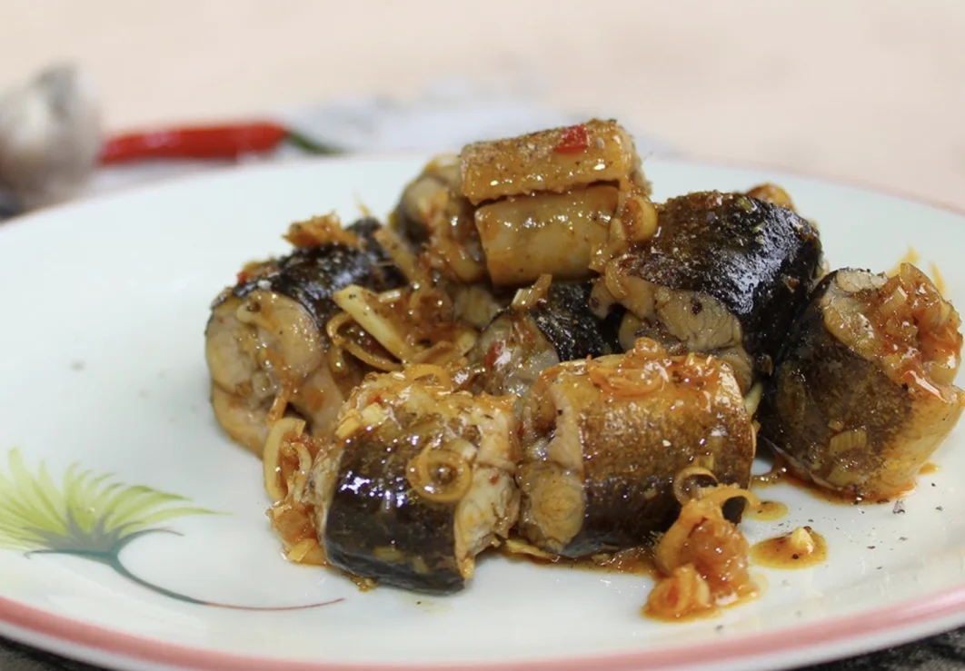 Spicy Stir-Fried Eel