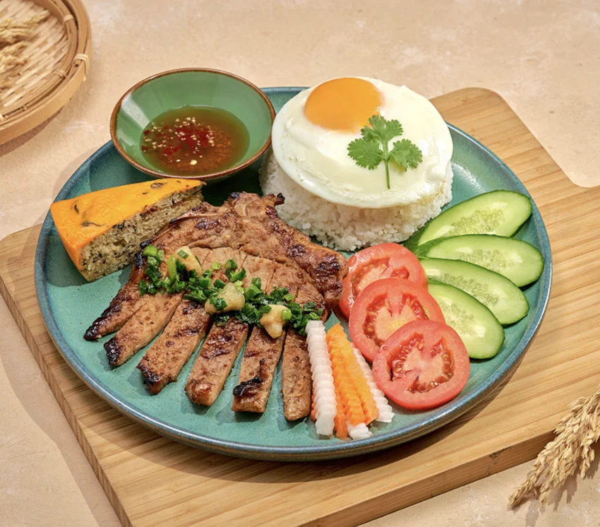Pork Rib with Egg Rice